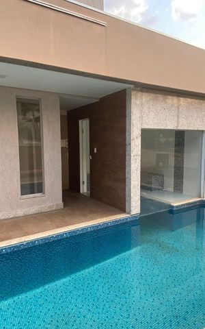 Casa para alugar com 2500m², 5 quartos e 8 vagas Casa para alugar com 2500m², 5 quartos e 8 vagasÁrea comum