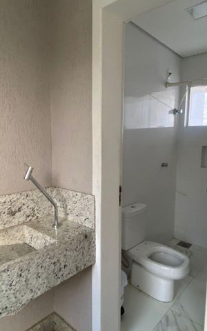 Casa para alugar com 2500m², 5 quartos e 8 vagas Casa para alugar com 2500m², 5 quartos e 8 vagasBanheiro 3