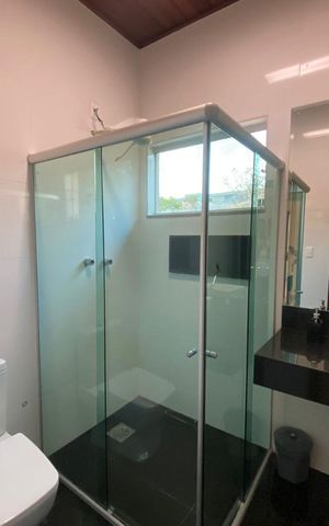 Casa para alugar com 2500m², 5 quartos e 8 vagas Casa para alugar com 2500m², 5 quartos e 8 vagasBanheiro 2