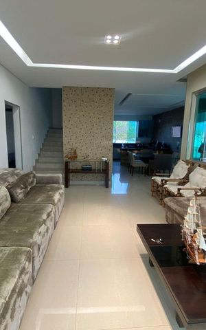 Casa para alugar com 2500m², 5 quartos e 8 vagas Casa para alugar com 2500m², 5 quartos e 8 vagasSala