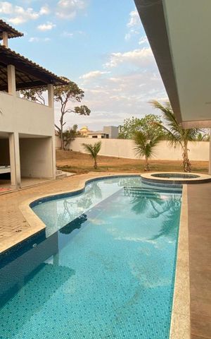 Casa para alugar com 2500m², 5 quartos e 8 vagas Casa para alugar com 2500m², 5 quartos e 8 vagasÁrea comum