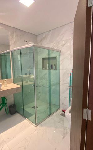 Casa para alugar com 2500m², 5 quartos e 8 vagas Casa para alugar com 2500m², 5 quartos e 8 vagasBanheiro 2