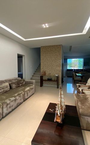 Casa para alugar com 2500m², 5 quartos e 8 vagas Casa para alugar com 2500m², 5 quartos e 8 vagasSala