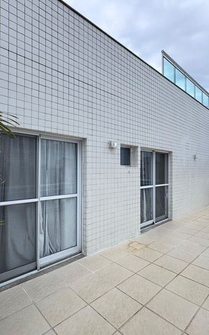 Apartamento à venda com 360m², 3 quartos e 3 vagas Apartamento à venda com 360m², 3 quartos e 3 vagasVaranda / Terraço