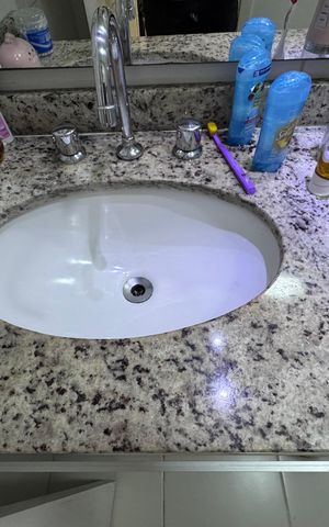 Apartamento à venda com 360m², 3 quartos e 3 vagas Apartamento à venda com 360m², 3 quartos e 3 vagasSuíte 3 - Banheiro