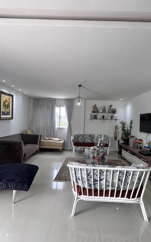 Apartamento à venda com 360m², 3 quartos e 3 vagas Apartamento à venda com 360m², 3 quartos e 3 vagasSala