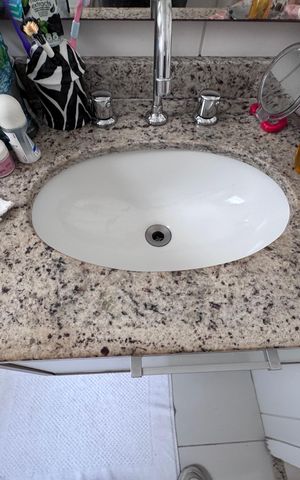 Apartamento à venda com 360m², 3 quartos e 3 vagas Apartamento à venda com 360m², 3 quartos e 3 vagasSuíte 1 - Banheiro