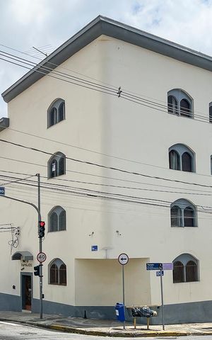Apartamento à venda com 68m², 2 quartos e 1 vagaFachada + plaquinha