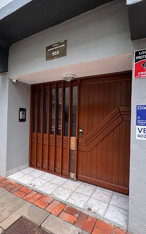 Apartamento para alugar com 60m², 2 quartos e sem vagaPlaca fachada