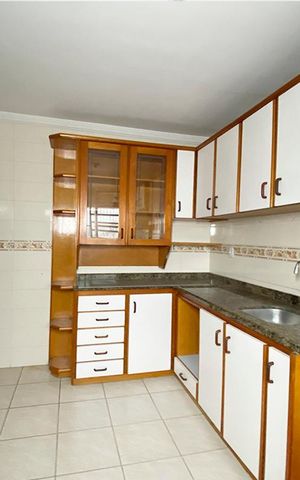 Apartamento para alugar com 64m², 2 quartos e sem vagaCozinha