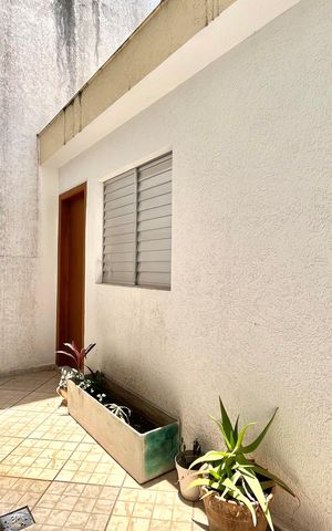 Casa à venda com 270m², 4 quartos e 4 vagas Casa à venda com 270m², 4 quartos e 4 vagasQuintal