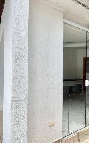 Casa à venda com 270m², 4 quartos e 4 vagas Casa à venda com 270m², 4 quartos e 4 vagasÁrea comum