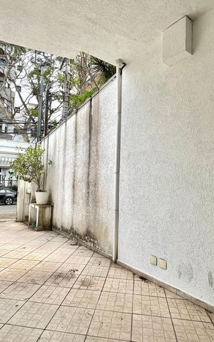 Casa à venda com 270m², 4 quartos e 4 vagas Casa à venda com 270m², 4 quartos e 4 vagasGaragem