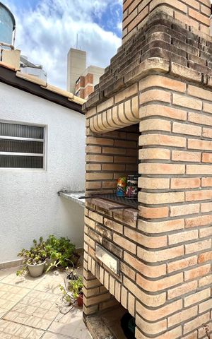 Casa à venda com 270m², 4 quartos e 4 vagas Casa à venda com 270m², 4 quartos e 4 vagasÁrea comum