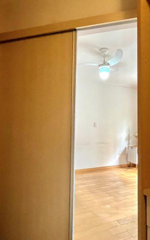 Casa à venda com 270m², 4 quartos e 4 vagas Casa à venda com 270m², 4 quartos e 4 vagasCloset da Suíte 3