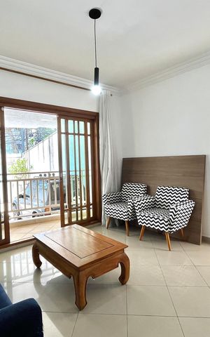 Casa à venda com 270m², 4 quartos e 4 vagas Casa à venda com 270m², 4 quartos e 4 vagasSala