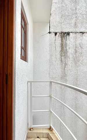 Casa à venda com 270m², 4 quartos e 4 vagas Casa à venda com 270m², 4 quartos e 4 vagasVaranda da Suíte com