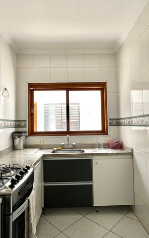 Casa à venda com 270m², 4 quartos e 4 vagas Casa à venda com 270m², 4 quartos e 4 vagasCozinha