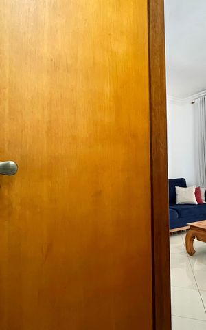 Casa à venda com 270m², 4 quartos e 4 vagas Casa à venda com 270m², 4 quartos e 4 vagasLavabo