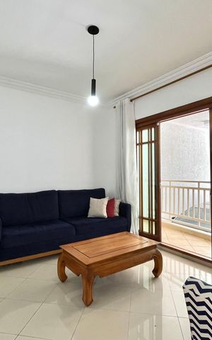 Casa à venda com 270m², 4 quartos e 4 vagas Casa à venda com 270m², 4 quartos e 4 vagasSala