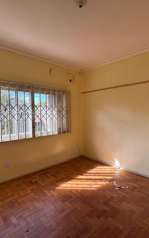 Casa para alugar com 300m², 4 quartos e 2 vagas