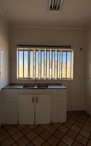 Casa para alugar com 300m², 4 quartos e 2 vagas