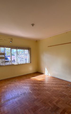 Casa para alugar com 300m², 4 quartos e 2 vagas
