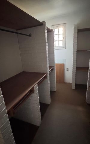 Casa para alugar com 300m², 4 quartos e 2 vagas