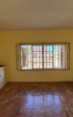 Casa para alugar com 300m², 4 quartos e 2 vagas