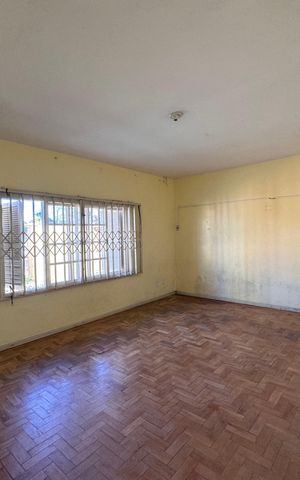 Casa para alugar com 300m², 4 quartos e 2 vagas