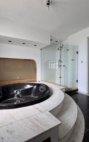 Casa para alugar com 300m², 4 quartos e 2 vagas