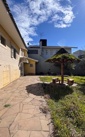 Casa para alugar com 300m², 4 quartos e 2 vagas