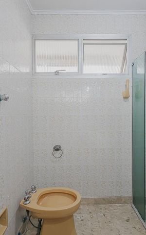 Apartamento à venda com 193m², 4 quartos e 2 vagasBanheiro