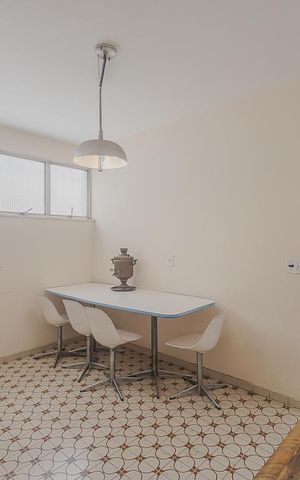 Apartamento à venda com 193m², 4 quartos e 2 vagasCozinha