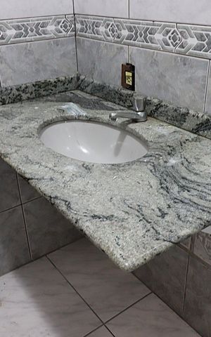 Casa para alugar com 192m², 3 quartos e 8 vagasBanheiro social