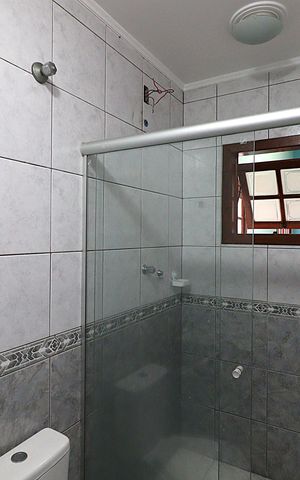 Casa para alugar com 192m², 3 quartos e 8 vagasBanheiro social