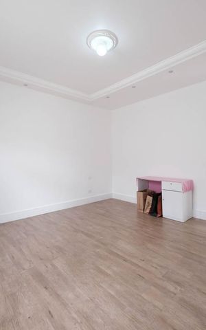 Casa à venda com 261m², 4 quartos e 4 vagasQuarto 3
