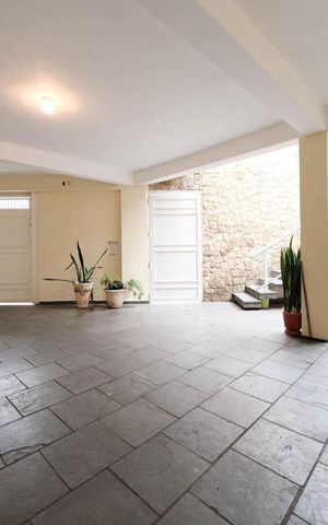 Casa à venda com 261m², 4 quartos e 4 vagasGaragem