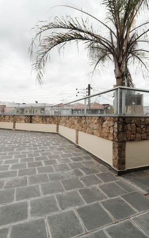 Casa à venda com 261m², 4 quartos e 4 vagasSala