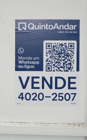 Casa à venda com 261m², 4 quartos e 4 vagasFachada