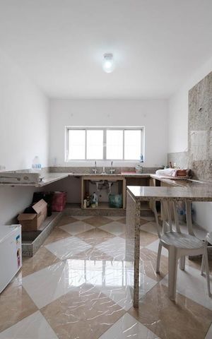 Casa à venda com 261m², 4 quartos e 4 vagasSala/Cozinha