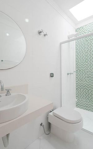 Casa à venda com 261m², 4 quartos e 4 vagasBanheiro 1