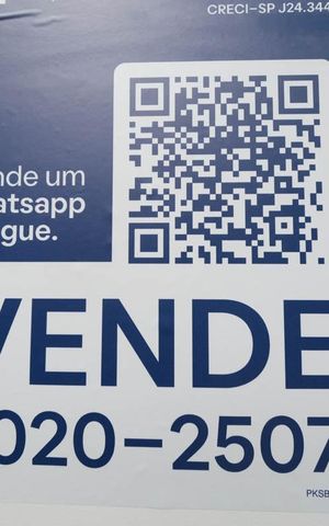 Casa à venda com 261m², 4 quartos e 4 vagasFachada