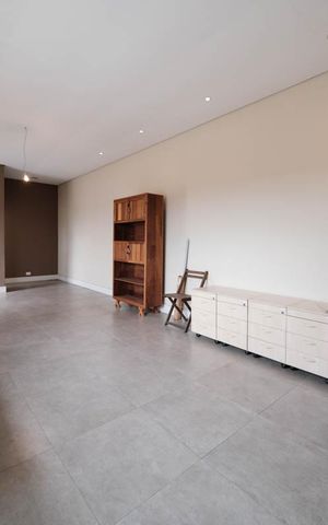 Casa à venda com 261m², 4 quartos e 4 vagasSuíte