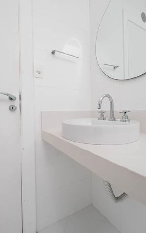 Casa à venda com 261m², 4 quartos e 4 vagasBanheiro 1