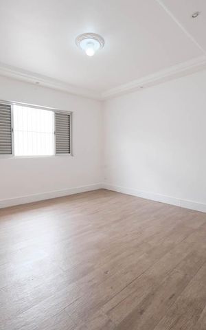Casa à venda com 261m², 4 quartos e 4 vagasQuarto 2