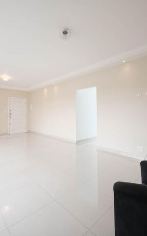 Casa à venda com 261m², 4 quartos e 4 vagasSala