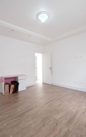Casa à venda com 261m², 4 quartos e 4 vagasQuarto 3