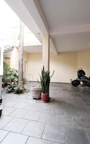 Casa à venda com 261m², 4 quartos e 4 vagasGaragem