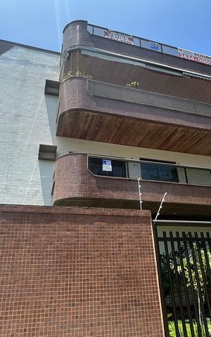 Apartamento à venda com 120m², 4 quartos e 3 vagasPlaquinha